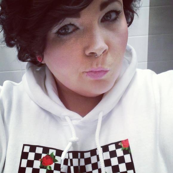 Meet your Posher, Michea - Picture 1 of 1